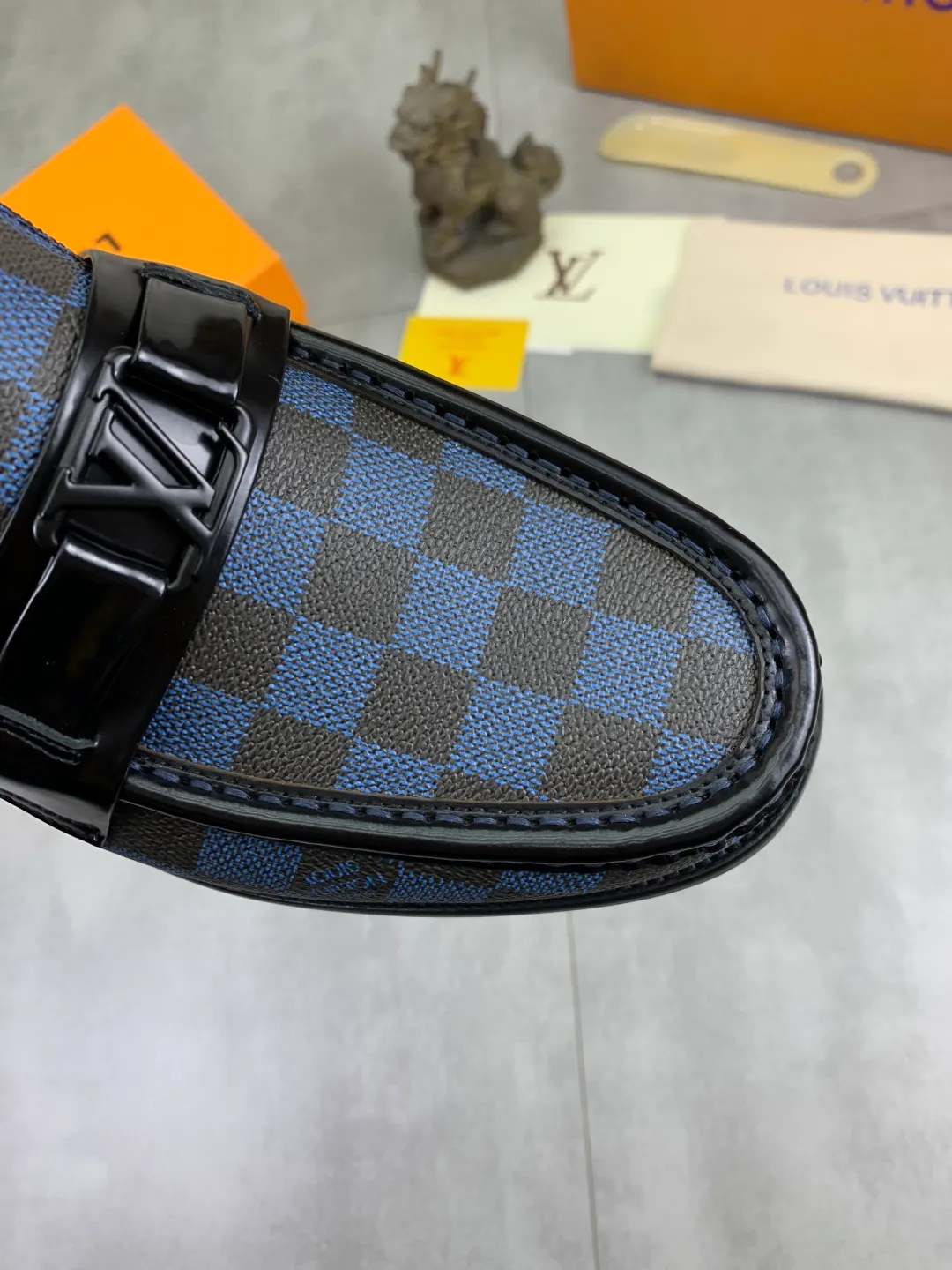 Men's men's shoes 💰P520 New style 💶[LOUIS VUITTON] Water-dyed Niuli Original order New style 🍀LV Louis Vuitton *——Top version of LV classic leather shoes! Made of imported original calfskin, original leather side strips and wear-resistant high-end rubber outsole! High quality products! Color: Black optional Size: 39-44 (45 customized)